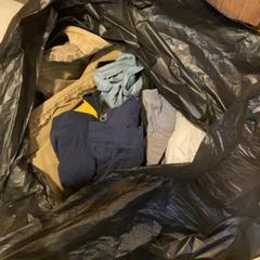 Kleidung, gemeldet von MEININGER Hotel Marseille Centre la Joliette über iLost