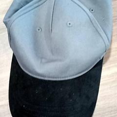 Gorra d'home, segons ha informat CARS HANGARD mitjançant iLost