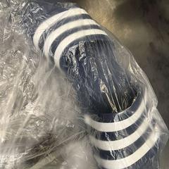 Chaussons de bain Blauw, a été signalé par Van der Valk Hotel Wolvega Heerenveen utilisant iLost