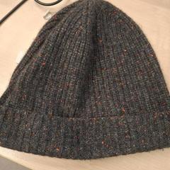 Muts gris foncé petits point orange, zoals gemeld door IKEA Metz met iLost