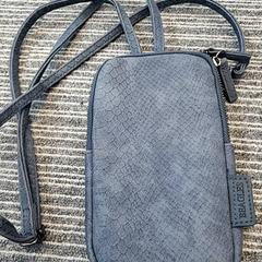 Táska, amint azt Pathé Delft az iLost segítségével jelentette.