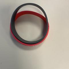 Karkötő Armbander, amint azt Movie Park Germany az iLost segítségével jelentette.
