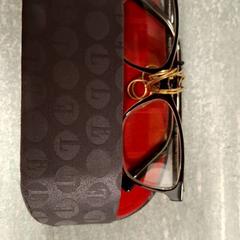 Glasögon Avec boîte de rangement, rapporterat av IKEA Grenoble med iLost