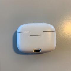 Earbuds & Oortjes case, como reportado por Arriva Limburg Noord utilizando o iLost