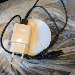 Adaptador, segons ha informat Inntel Hotels Utrecht Centre mitjançant iLost