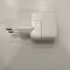 Adaptateur, a été signalé par TU/e - Receptie MetaForum utilisant iLost