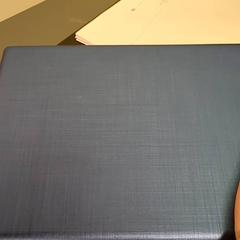 Laptop blauw, ako bolo nahlásené Eindhoven Airport pomocou iLost
