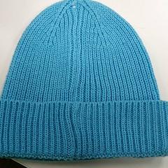 Kleding - Lichtblauwe Muts, a été signalé par Centraal magazijn utilisant iLost