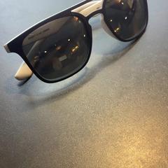 Solbriller Blue, som rapportert av MEININGER Hotel Salzburg City Center ved bruk av iLost