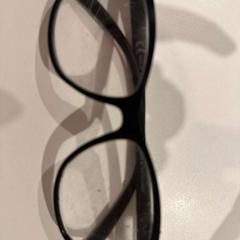 Ulleres, segons ha informat Inntel Hotels Utrecht Centre mitjançant iLost