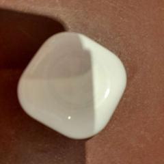 Airpods fodral blanc, rapporterat av TCL med iLost