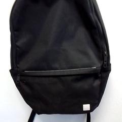 حقائب الظهر والحقائب النهارية، كما تم الإبلاغ عنه بواسطة Hermes Eindhoven عبر iLost