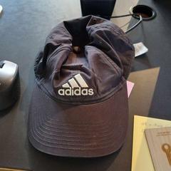 Cap, segundo informou Conscious Hotel Westerpark usando iLost