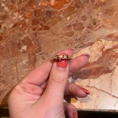 Squillo Goud Dior, come riportato da Van der Valk Hotel Eindhoven - Best utilizzando iLost