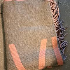 Kendő, amint azt Ziekenhuis Oost-Limburg az iLost segítségével jelentette.