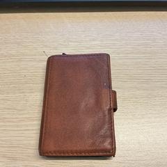 Titular de la tarjeta Ahmad Hassan, ha sido reportado por Gemeente Arnhem con iLost