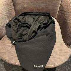 Pantaloncini Flaneur korte broek, come riportato da Van der Valk Hotel Amsterdam-Amstel utilizzando iLost