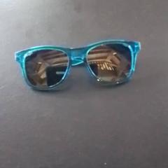 Sonnenbrille, gemeldet von Apenheul über iLost