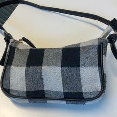 Tasje, rapporterat av Gemeente Haarlem med iLost