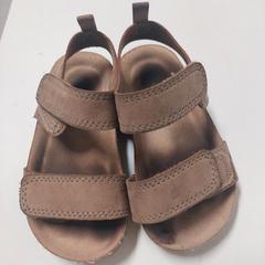 Kindersandalen, iLost를 사용하여 IKEA Hengelo에 보고됨