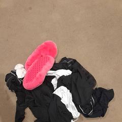 Ruházat, amint azt Van der Valk Hotel Schiphol az iLost segítségével jelentette.