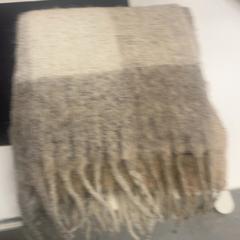 Écharpe, a été signalé par IKEA Ringsaker utilisant iLost