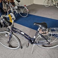 Bicicleta feminina, segundo informou Gemeente Roermond usando iLost