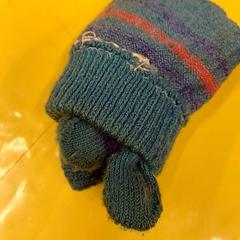 Kinderhandschoenen Bleu rouge spiderman, zoals gemeld door IKEA Lille met iLost