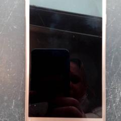 Okostelefon Samsung, amint azt Qbuzz servicepunt  Emmen az iLost segítségével jelentette.