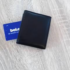 Wallet Abdi, as reported by EBS Tramplein using iLost