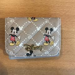 Wallet Yasmin perereire, as reported by Gemeente Amsterdam using iLost