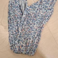 Foulard fleuri, zgłoszono przez IKEA Lyon Grand Parilly przy użyciu iLost