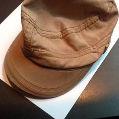 Txapel Beige, gisa salatu by TivoliVredenburg iLost erabiliz