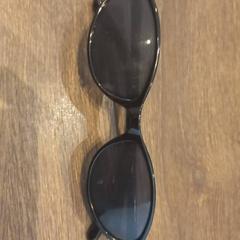 Okulary słoneczne, zgłoszono przez Van der Valk Hotel Gorinchem przy użyciu iLost