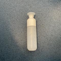 Ampolla per beure, segons ha informat Breng Arnhem mitjançant iLost