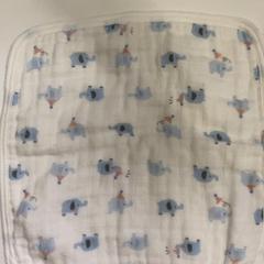 ハンカチ がiLostで IKEA鶴浜 によって報告されました