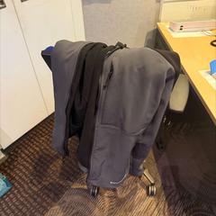 Jacket zwart, as reported by Haven Hotel Rotterdam using iLost