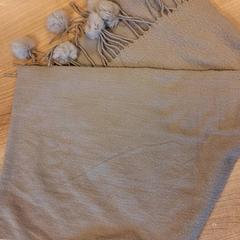 Shawl, as reported by Qbuzz DMG using iLost