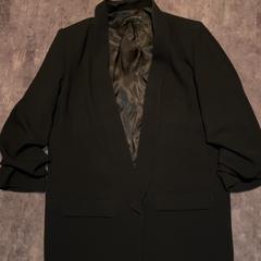 Blazer Zara, amint azt Van der Valk Hotel Haarlem az iLost segítségével jelentette.