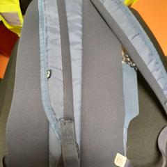 Borsa bleu, come riportato da TCL utilizzando iLost