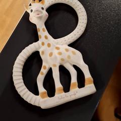 Doudou, a été signalé par IKEA Paris Nord Roissy utilisant iLost