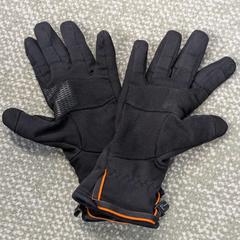 장갑, iLost를 사용하여 Pathé Helmond에 보고됨