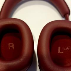 ヘッドホン がiLostで RAI Amsterdam によって報告されました