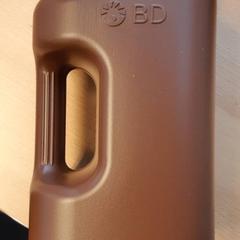 Bruine container gele dop, zoals gemeld door UVO Vervoer met iLost