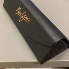 Brillenkoker met bril, zoals gemeld door IKEA Haarlem met iLost