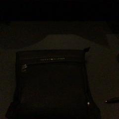 Väska Tommy hilfiger, rapporterat av Van der Valk Hotel Amsterdam Zuidas med iLost