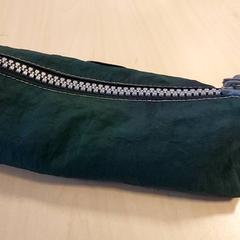 Školské potreby - Pennenzak groen, ako bolo nahlásené Regio Oost-Vlaanderen pomocou iLost