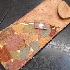 Glasses case with glasses Leer, as reported by Rotterdam The Hague Airport using iLost