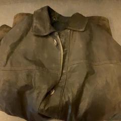 Giacca, come riportato da MEININGER Hotel Brussels City Center utilizzando iLost