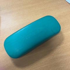 Glasögonfodral groen, rapporterat av VITAZ campus Sint-Niklaas med iLost